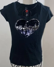 NEW YORK AND COMPANY Womens Sequin Heart Skyline Black T-Shirt Size S