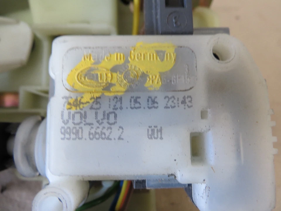 ✅ 01-07 Volvo v70 xc70 Tapa maletero puerta trasera cerradura pestillo actuador 9990.6662.2 Foto 2 de 4