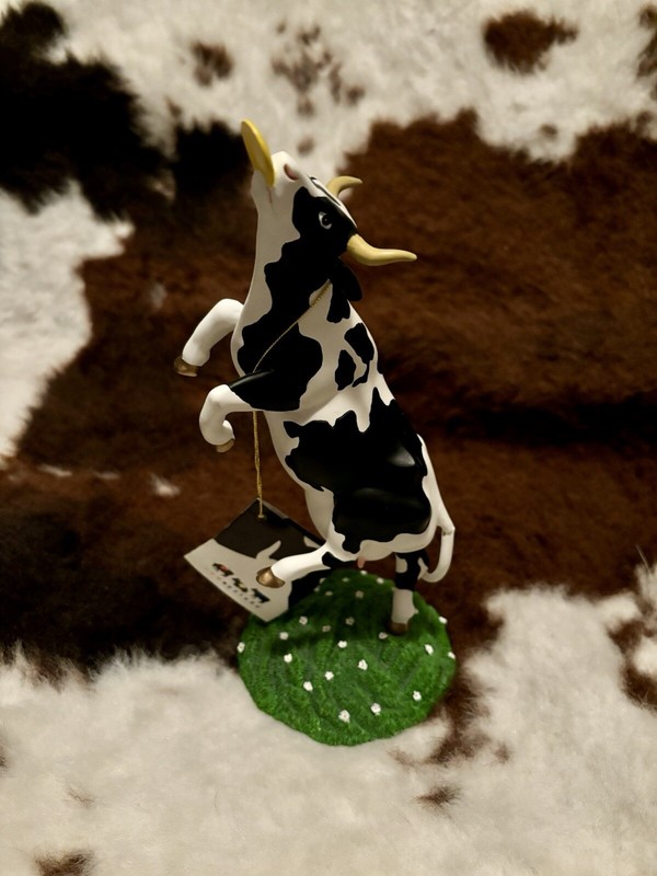 Cow parade Daisy’s Dream #9131, With Tags No Box Used Broken Tail See Pic