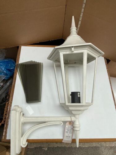 Valencia Grande Large White Wall Lantern - Ex Display - Picture 6 of 6