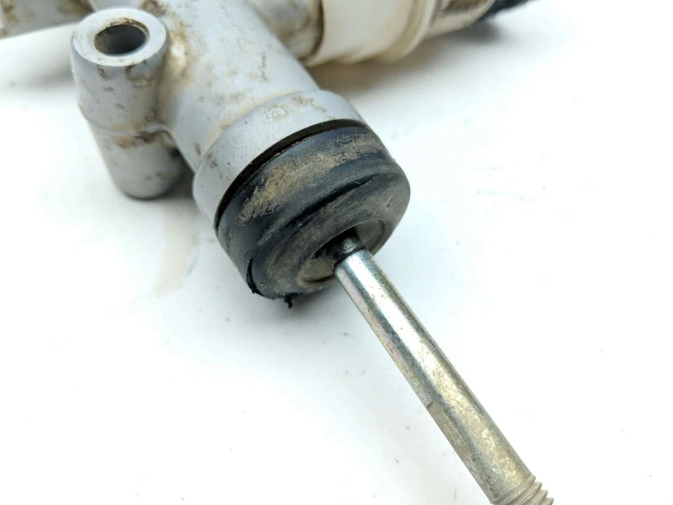 12 Cilindro maestro de freno Polaris RZR 4 900 XP EPS Foto 3 de 4