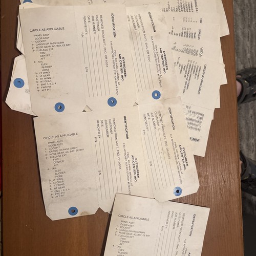 RARE Evergreen Airlines LOT de 34 ÉTIQUETTES D'IDENTIFICATION très bon état FS