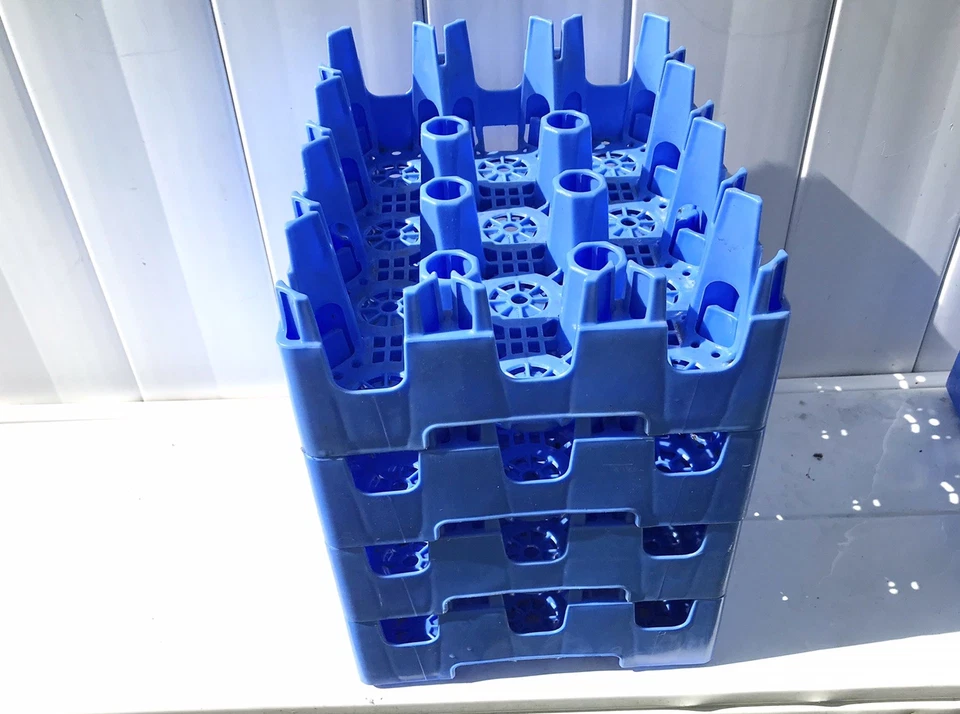 4 Lot POLAR Beverages 13”Blue Plastic Carrier Crate 12 Polar 1 Liter Bottles - Image 4 of 4