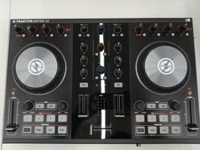 Native Instruments Traktor Kontrol S2 MK2 2-C...