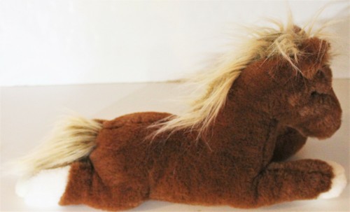 Caballo de peluche marrón con cascos blancos acostado juguete de peluche súper suave 16" - Imagen 2 de 7