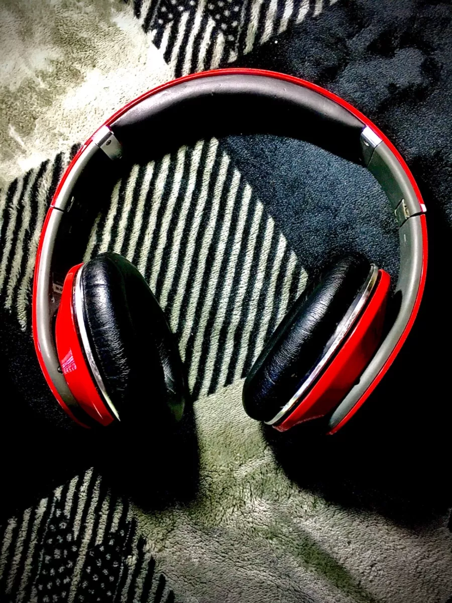 BEATS By Dr. Dre WIRED RED New 3.5 Mini Cable Included LAST PAIR