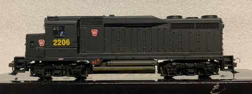 HO Scale Bachmann/Spectrum GP30/2206 Pennsylvania Powered Diesel Locomotive | Zustand: New: Other (See Details)
