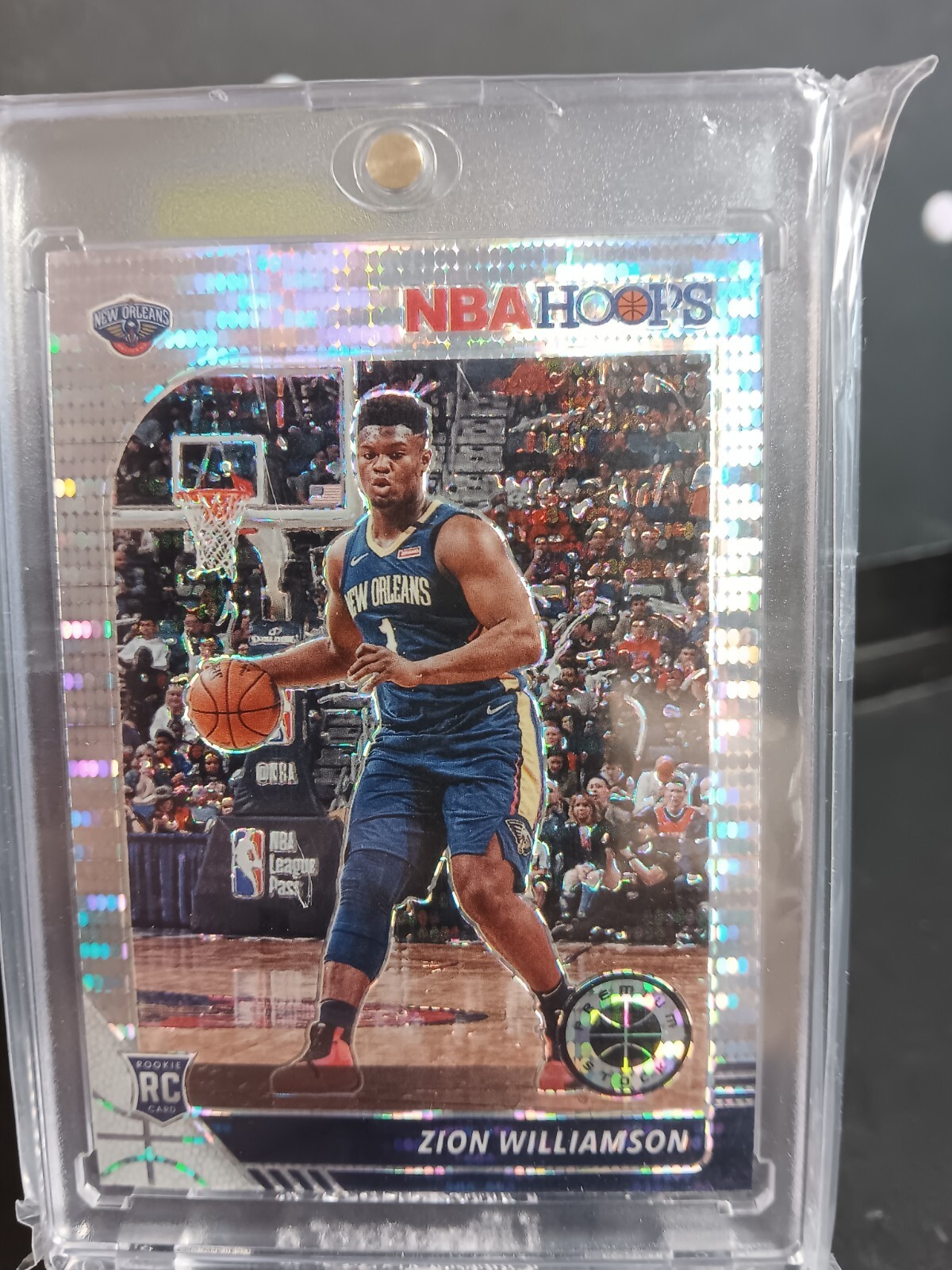 2019-20 Panini NBA Hoops Premium Stock -  Pulsar Prizm #258 Zion Williamson (RC)