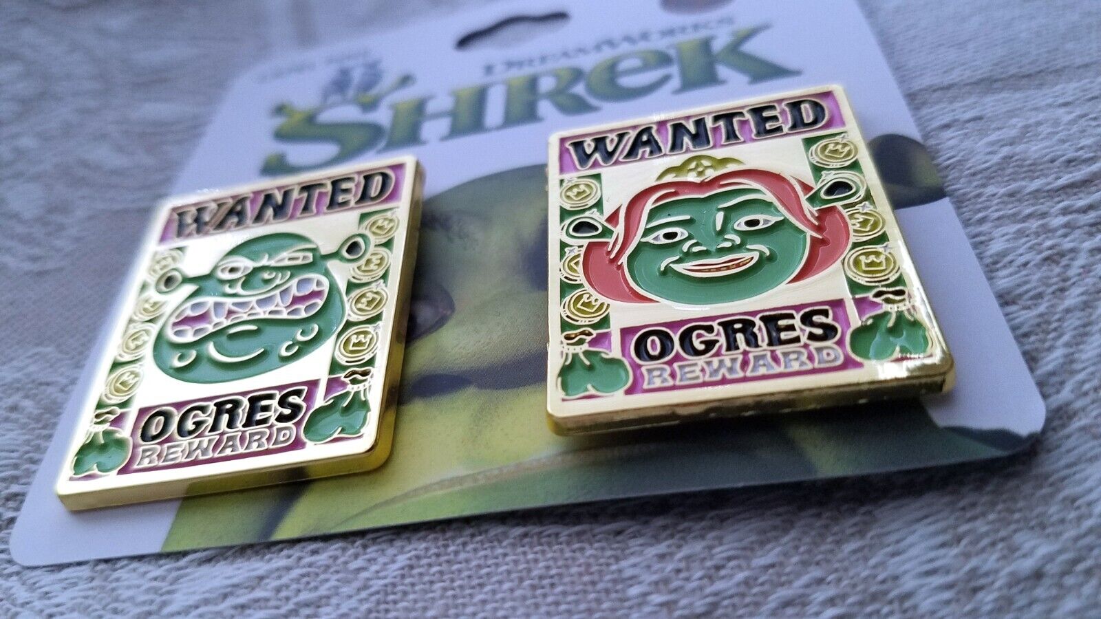 Feeling Shrexy Enamel Pin Shrek and Fiona Pin 