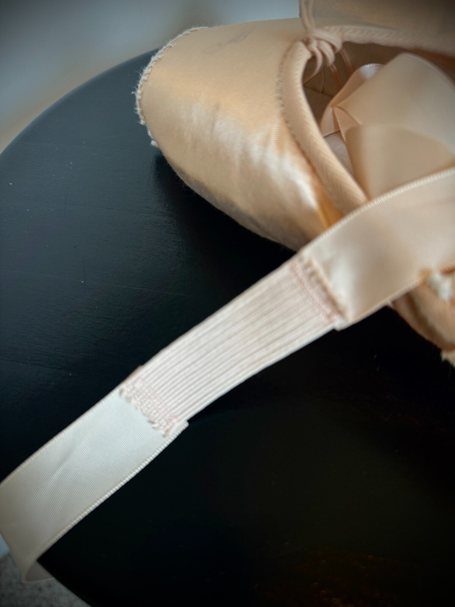 Grishko Nova Pointe Shoes 5 1/2 4x Hard Shank. New. Fully