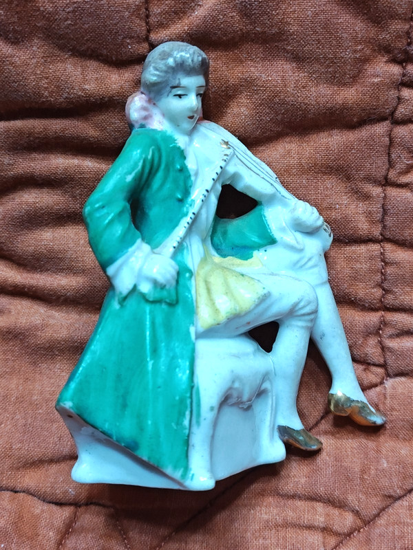 Vintage Porcelain Victorian Violin Player Figurine 3.5 inches-Made in Japan EUC