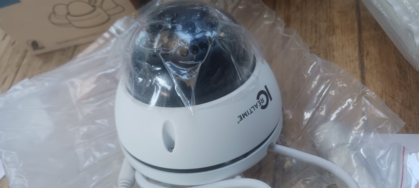  ICIP-DW102 Security Surveillance Mini Dome  Camera IP  2 Un