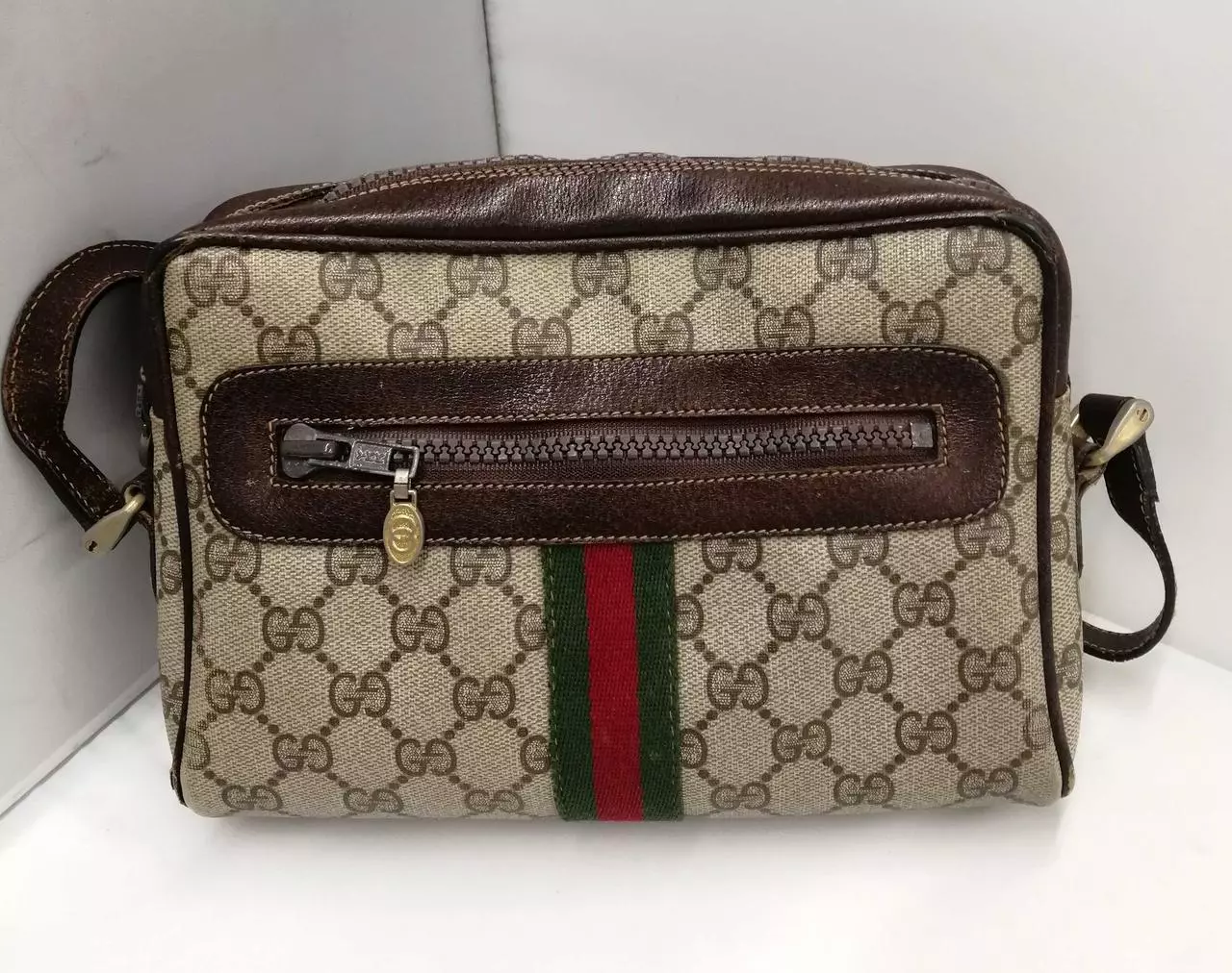 Sac à bandoulière GUCCI PARFUMS, Sherry Line/GG Plus   déchirure d'angle, décoloration
