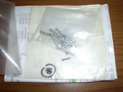 AMP Female Socket Connectors 350689-1