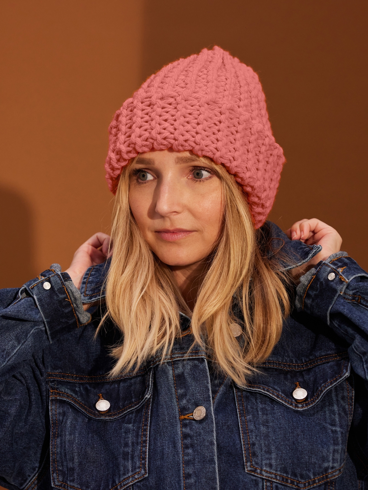 Cardigang Settle Petal Pink Blake Beanie Acrylic Yarn Knit Kit