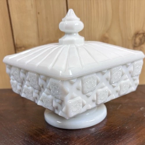 Vintage Westmoreland Old Quilt Print Candy Dish With Lid 5”  Footed
