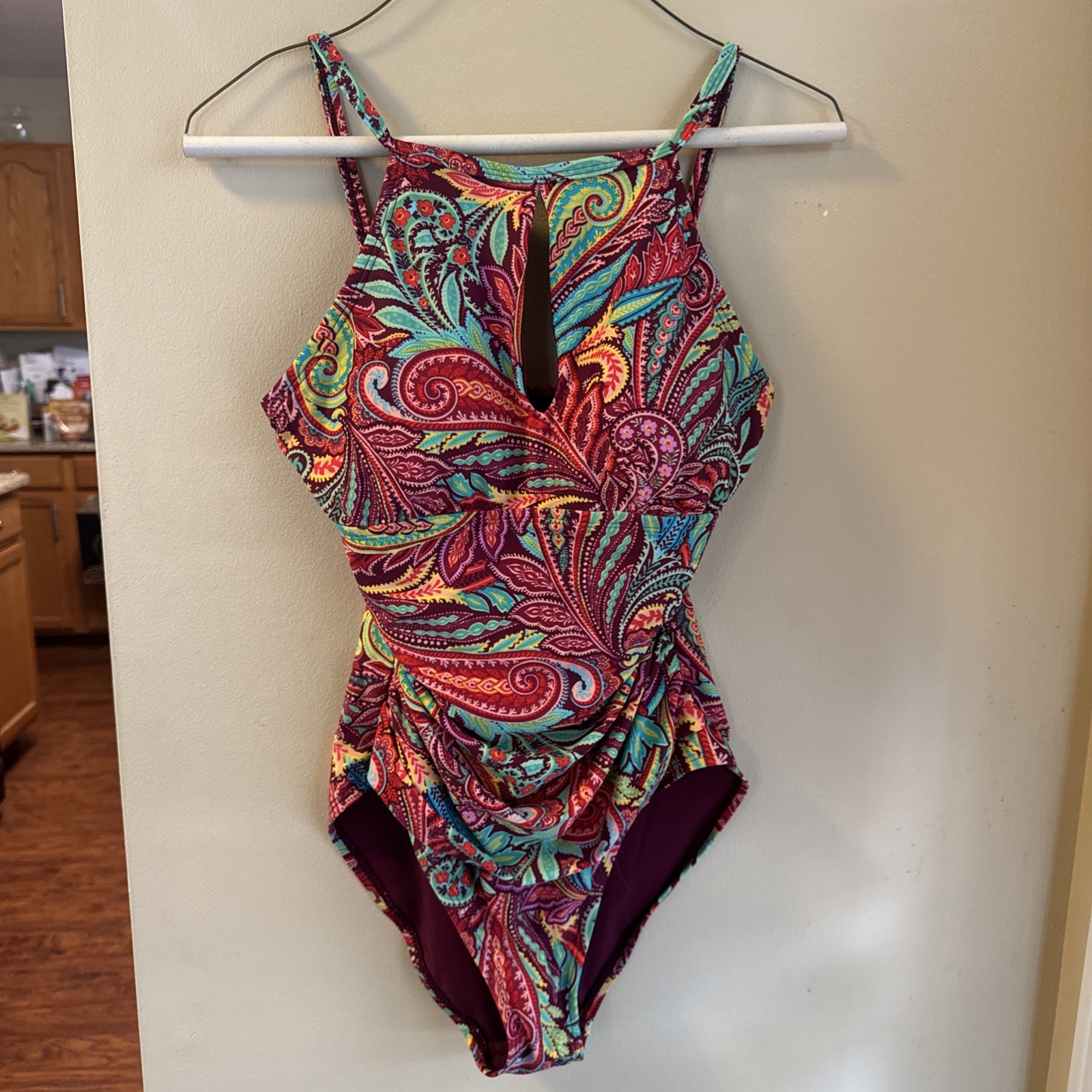 ELLEN TRACY Women’s Size 8 One Piece Swimsuit Cutout Paisley Swim EUC