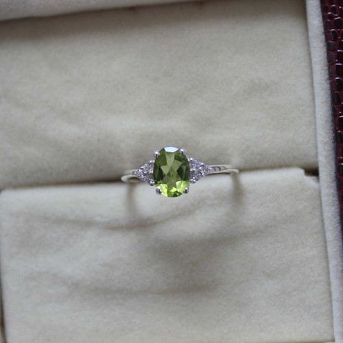 Solitaire Peridot Engagement Ring 925 Sterling Silver Ring For Women - Picture 4 of 6