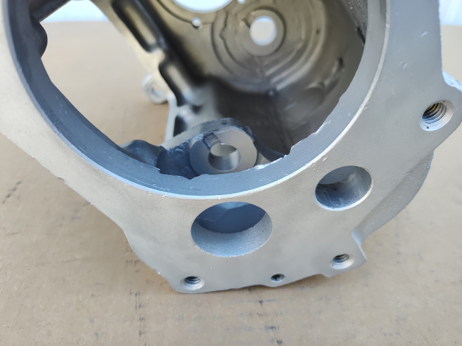 Muncie 4 Speed Transmission Main Case 3925661 Muncie 4 Speed M20 Main Case NICE