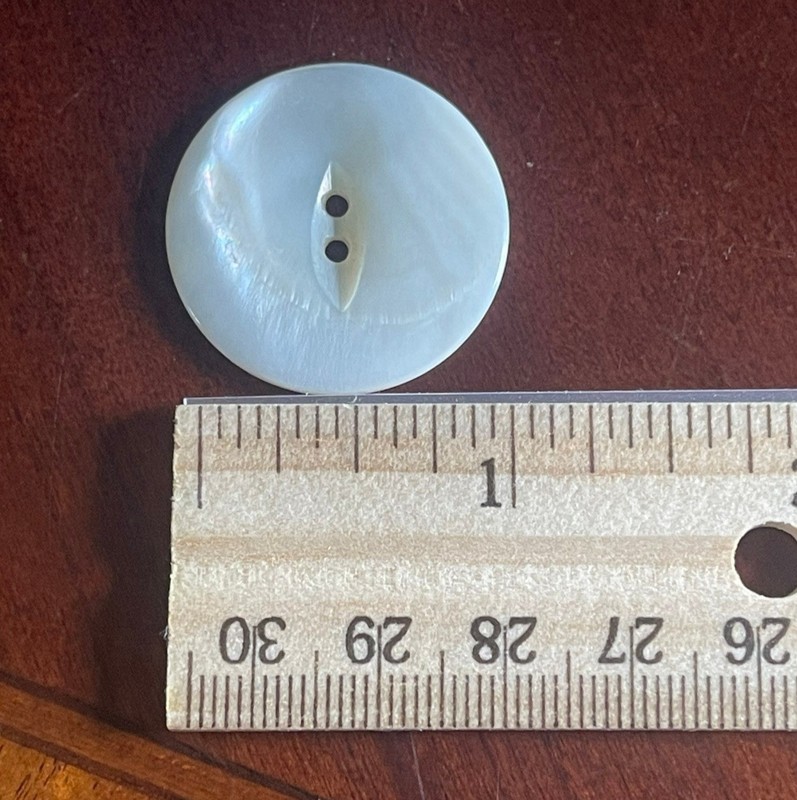 Set of 10 - beautiful vintage carved mother of pearl 2 hole buttons 1 inch 