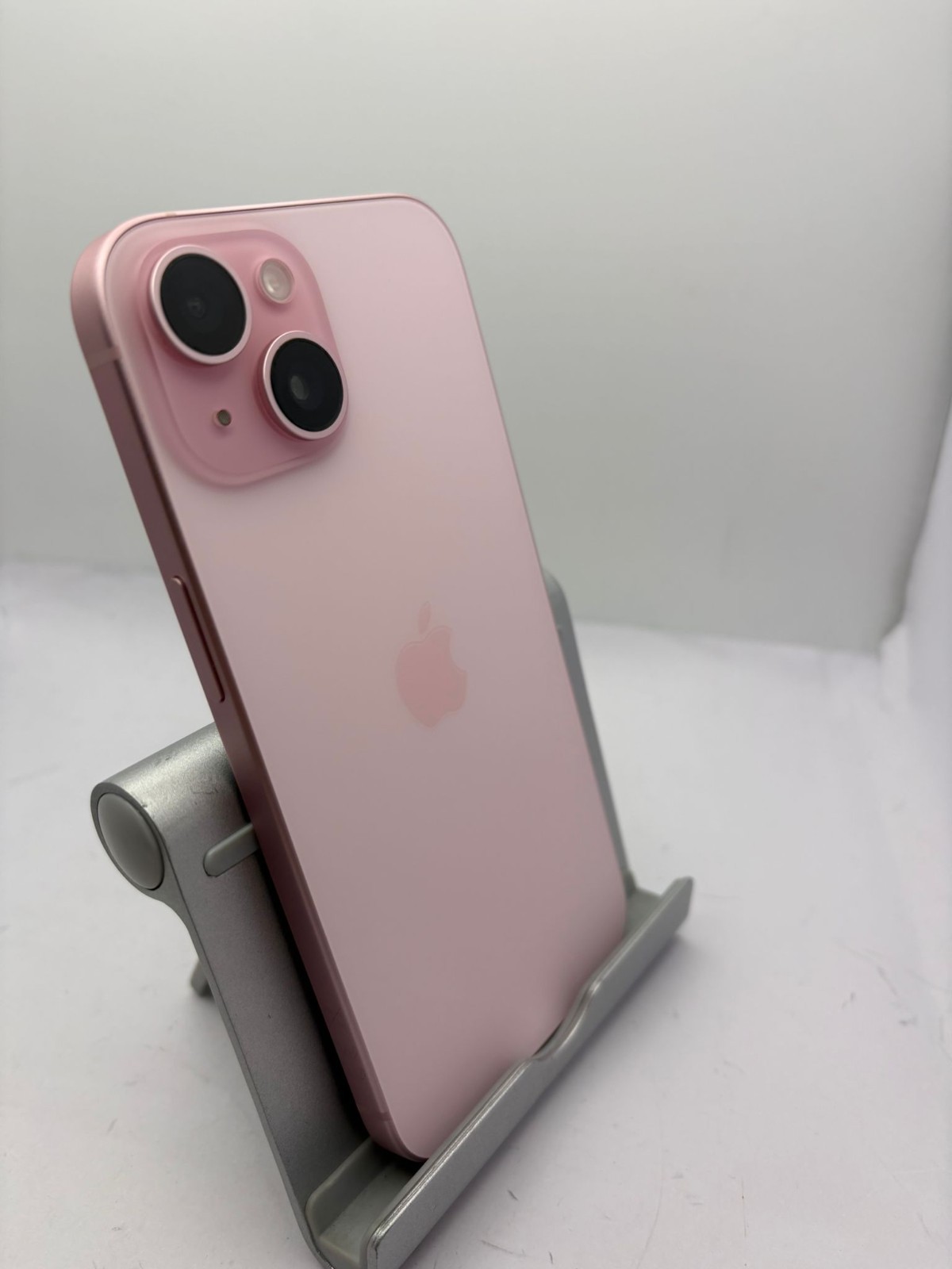 Apple iPhone 15 - 256 Go - Rose (Débloqué)