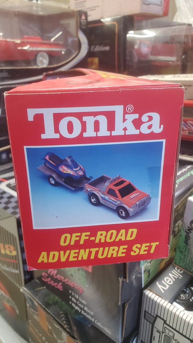 2003 Tonka Off-Road Adventure Set NIB - Orange Racing Truck