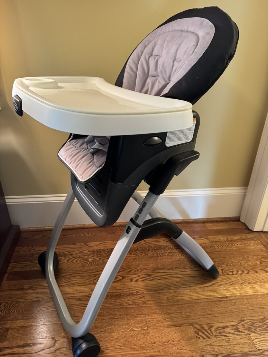 Graco DuoDiner DLX 6-in-1 Convertible Highchair Gray