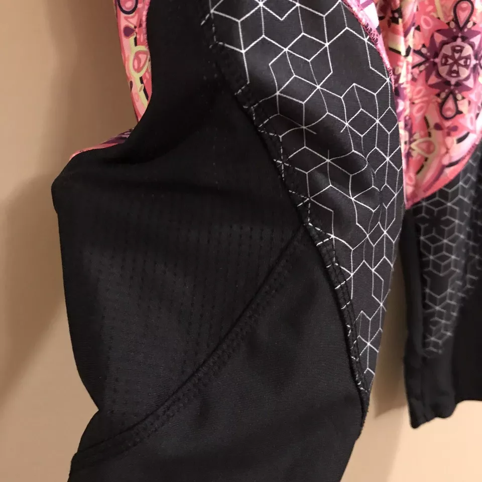 Womens Danskin Now Capri Leggings Pink Boho Pattern Sz M Fitness Gym Yoga - Image 4 of 4