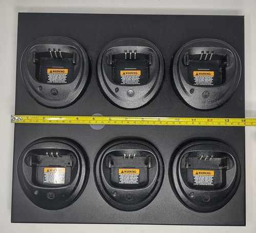 6 Port Motorola Walkie Talkie Charging Base Station Multi Unit Model WPLN4171AR - Afbeelding 6 van 7