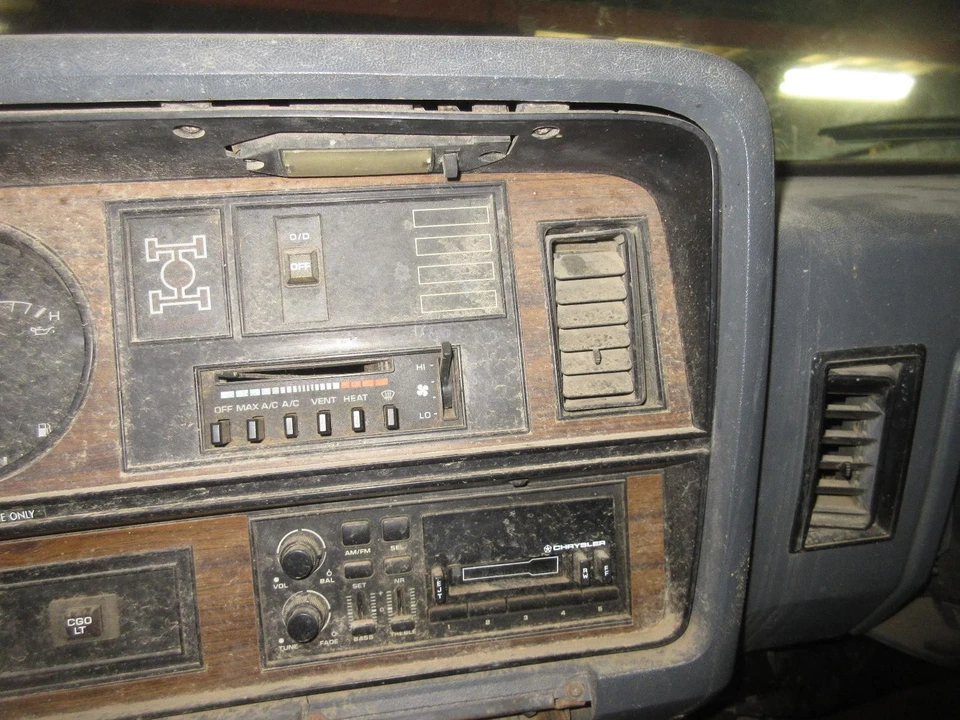 Used Automatic Transmission Assembly fits: 1992 Dodge 250 PICKUP AT 4x4 W models Foto 4 de 4