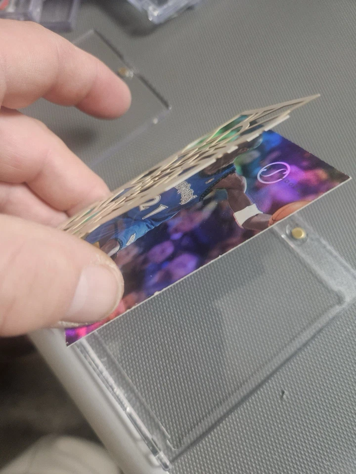 Skybox Premium Silky Smooth # 8 1997-98 Kevin Garnett - Troquelado - Timberwolves Foto 3 de 3