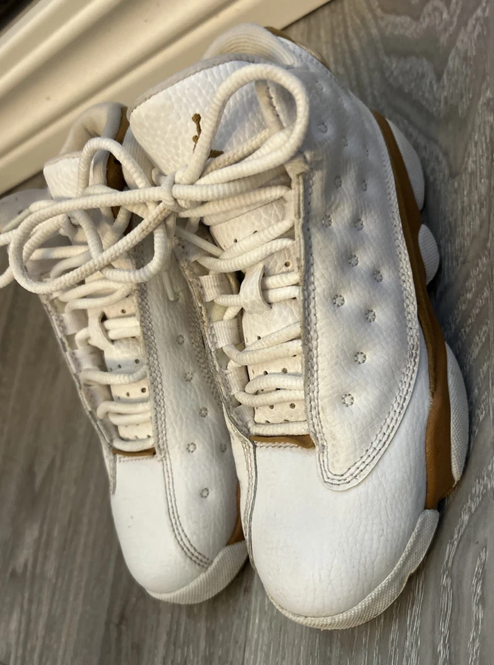 Nike Air Jordan 13 Retro Trigo Talla 2y Blanco Y Trigo Foto 2 de 4