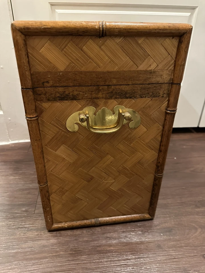 Vintage Bamboo & Brass Chest Trunk Box End Table-Wicker Storage-Boho-Cube-MCM - Image 4 of 4