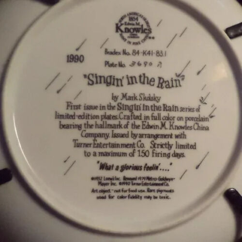 Edwin M. Knowles "Singin In The Rain" Porcelain Collector Plate 1990 - Picture 2 of 2