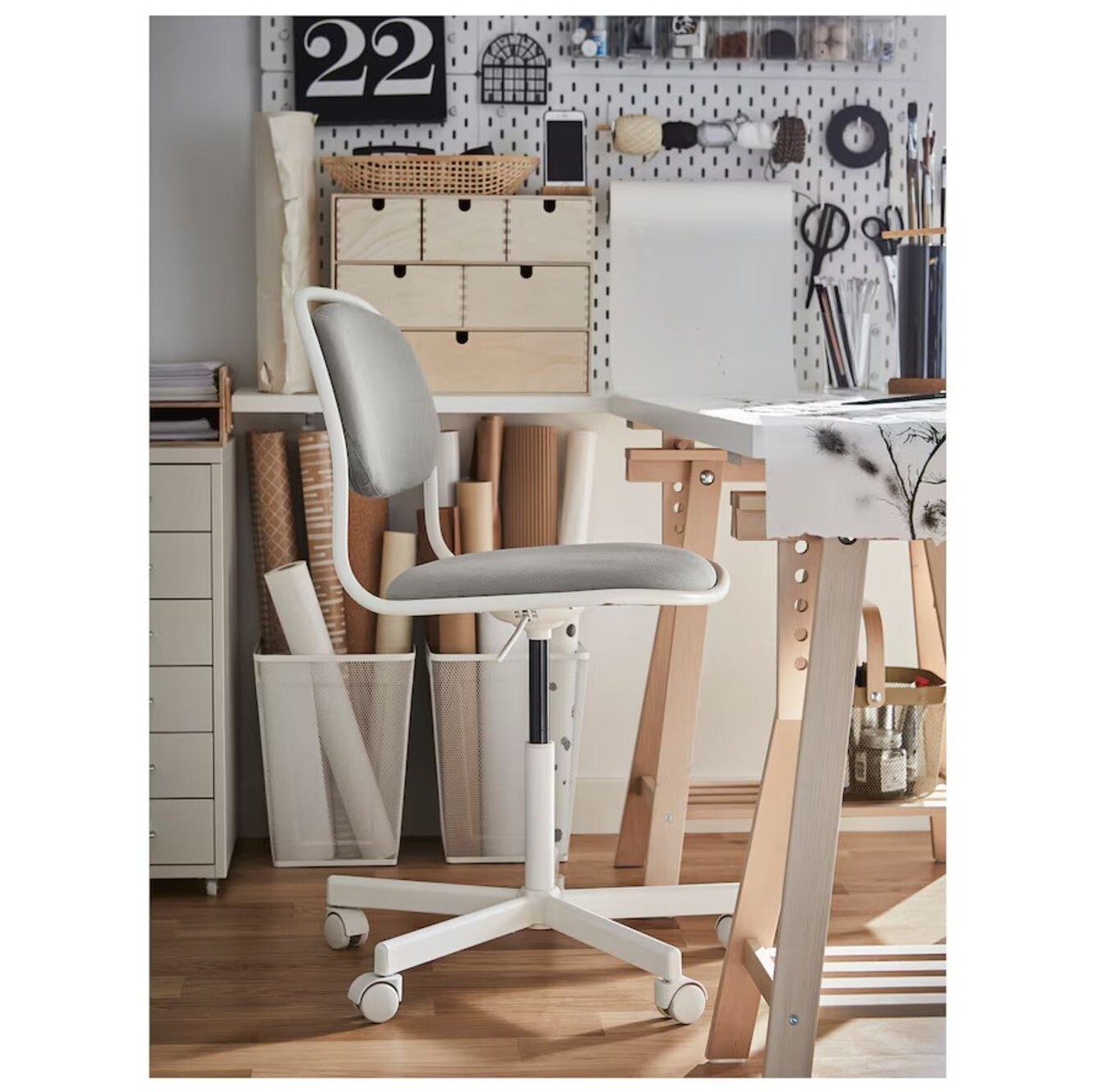 Ikea ORFJALL Swivel chair, white/Vissle light gray