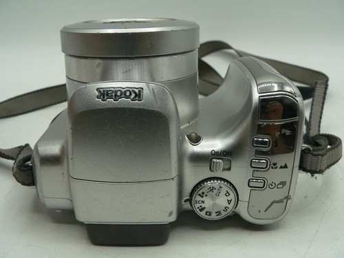 Kodak EasyShare Z612 6.1MP Digital Camera - Silver - Works Great - Picture 6 of 9