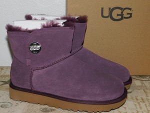 ugg mini turnlock bling boot