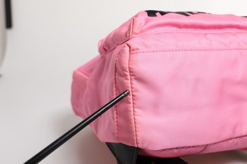Mochila de viaje escolar DOLCE & GABBANA Bag niños rosa nailon D&G Amore PVP 480usd - Imagen 6 de 11
