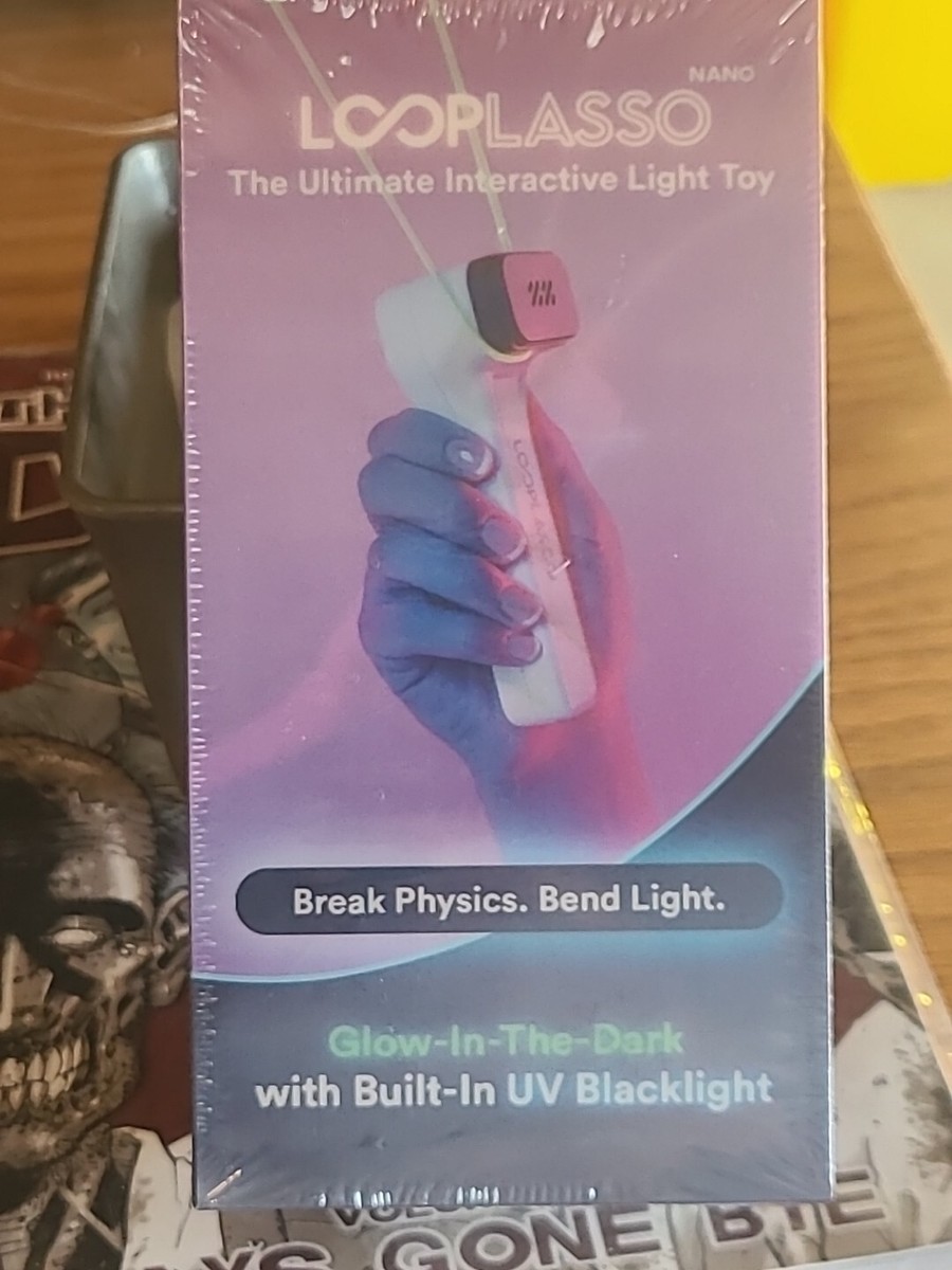 スポーツトイ・アクショントイ LOOPLASSO NANO Amazon.com: Loop Lasso NANO Glow in the Dark Rave Toys with