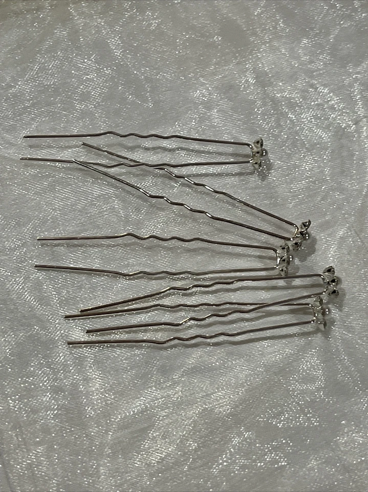 Juego de 5 alfileres para el cabello con pétalos de flores de estrás de cristal y centro de perlas de imitación Foto 2 de 4