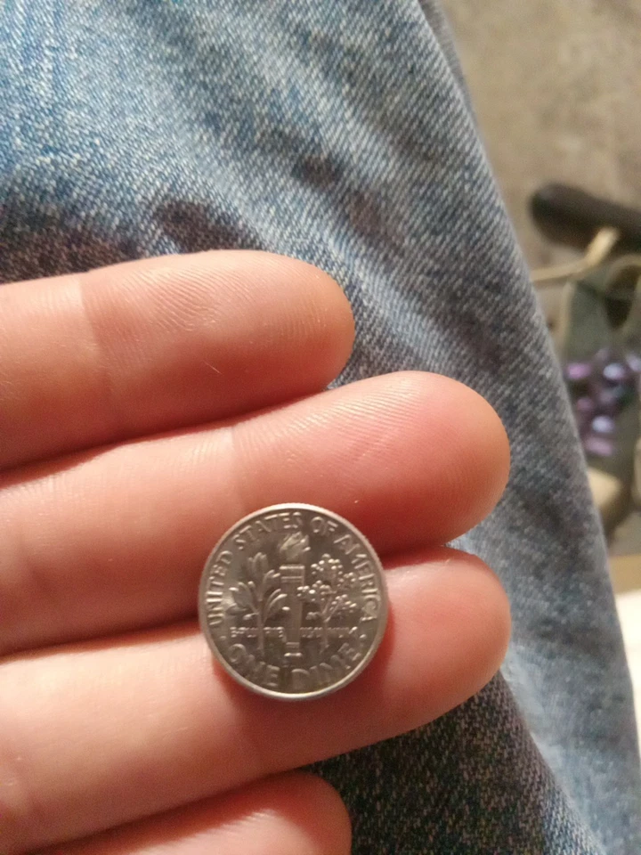 Moneda de diez centavos Roosevelt 2016-P Mint State errores tiene un borde en ambos lados Foto 3 de 4