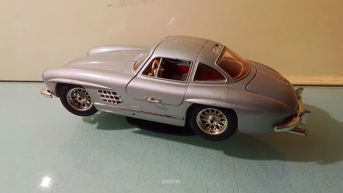 Mercedes 300 SL 1954 Blanche Burago 1/18 - Roues Rayons - Miniature De Collection