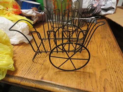 2 SWEET Small Vintage Metal Wire Carts Wheelbarrows For Plants or Decorative - Picture 4 of 5