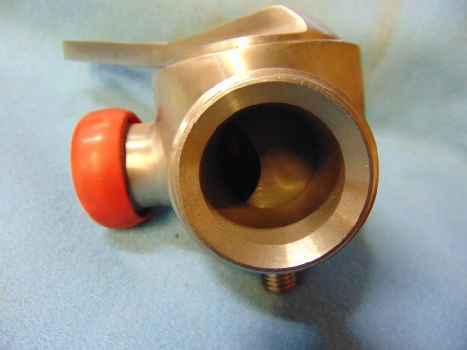 TCI-SUPERIOR, SS VÁLVULA DE 3 VÍAS, 1-1/4: ID, 2" OD Foto 4 de 4