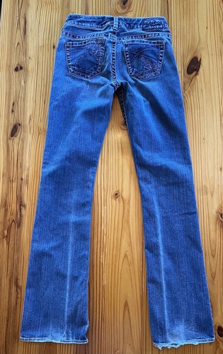 32 Frankie Boot Cut Blue Distressed 