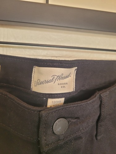 NWT Universal Thread High Rise Slim Straight Black Denim Jean Size 12/31 - Picture 4 of 8