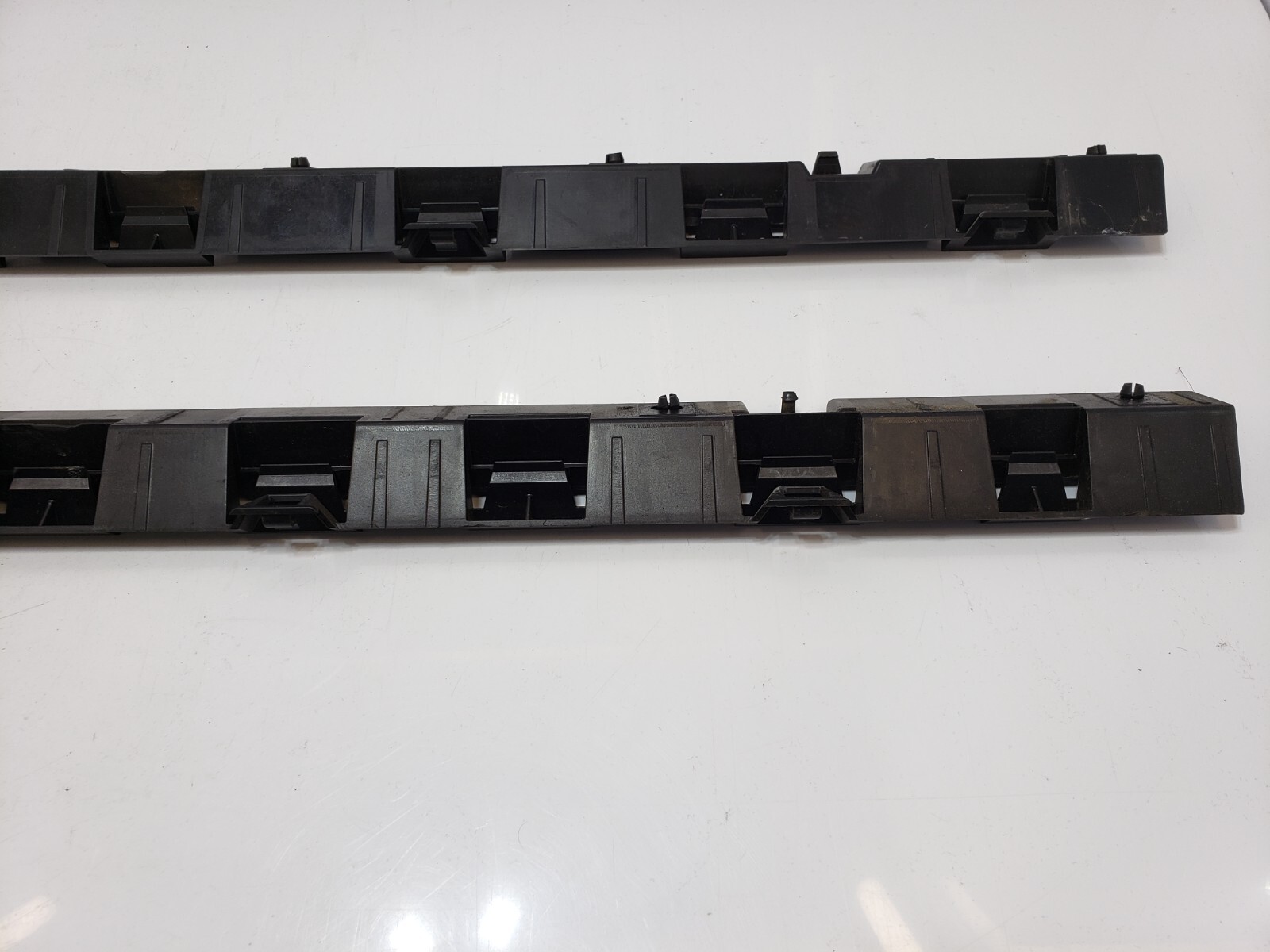 ✅ 10-14 OEM Rolls-Royce Ghost RR4 Front Left Right Side Rocker Panel Bracket