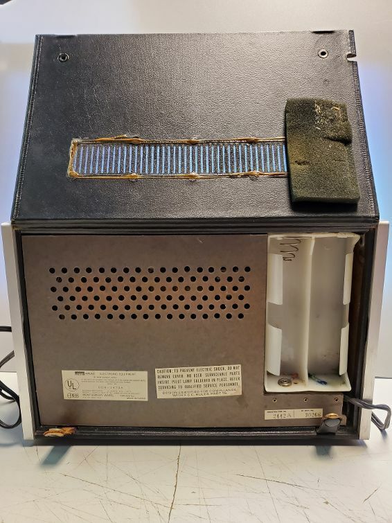Vintage Montgomery Ward Airline FM/AM/CB 8 Band IC GEN-1473A Vintage Montgomery Ward Airline FM/AM/CB 8 Band IC GEN-1473A