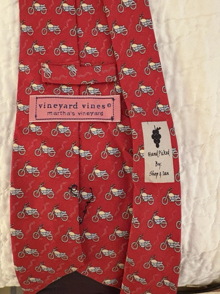 Corbata de bicicleta roja para hombre Vineyard Vines Foto 2 de 2