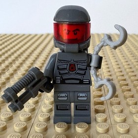 LEGO Space Police 3: Officer 14, GUN, HANDCUFFS, sp118, 5984, LUNAR LIMO, 2010